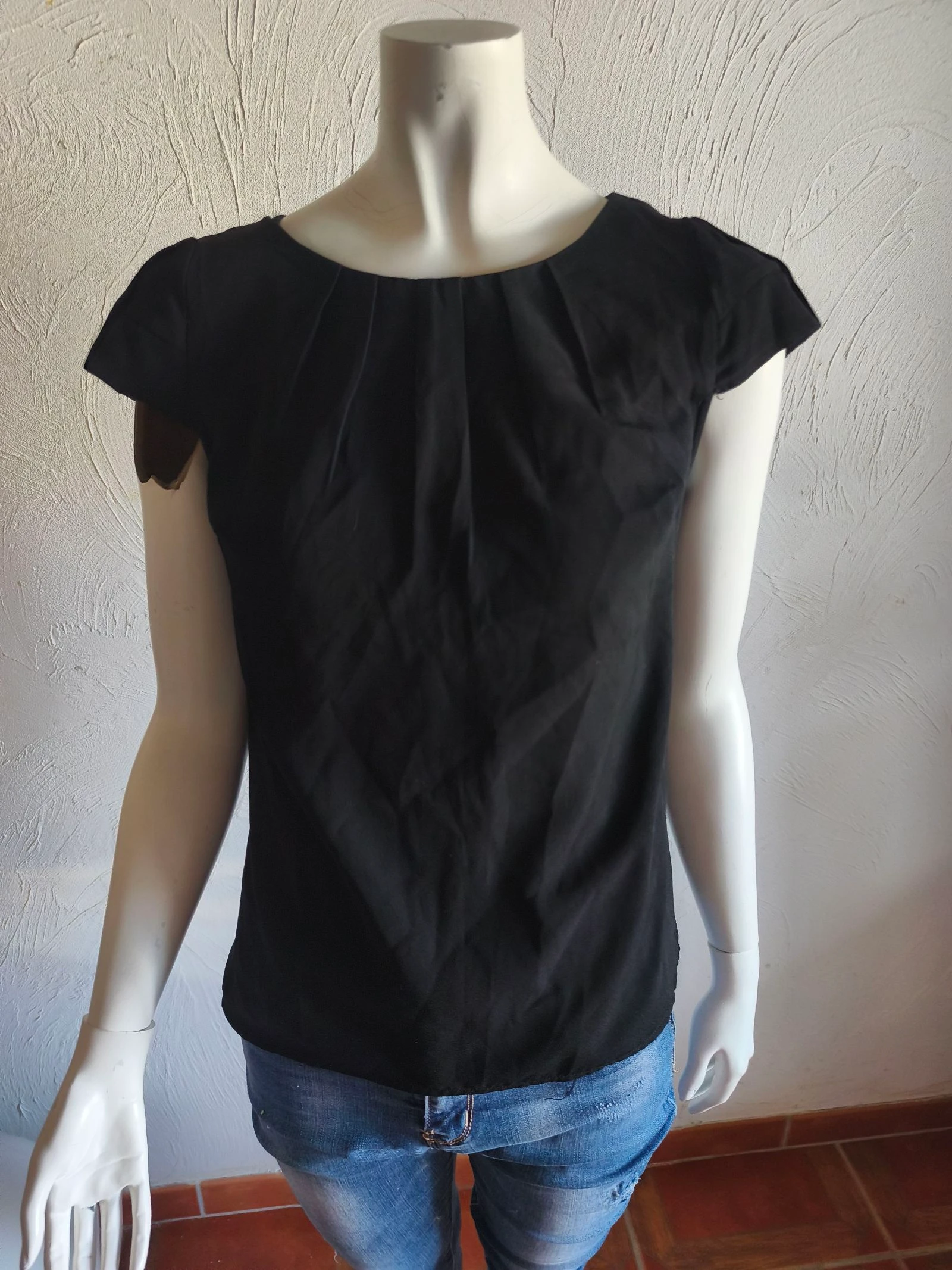 Set zwarte en rode blouses – photo 2